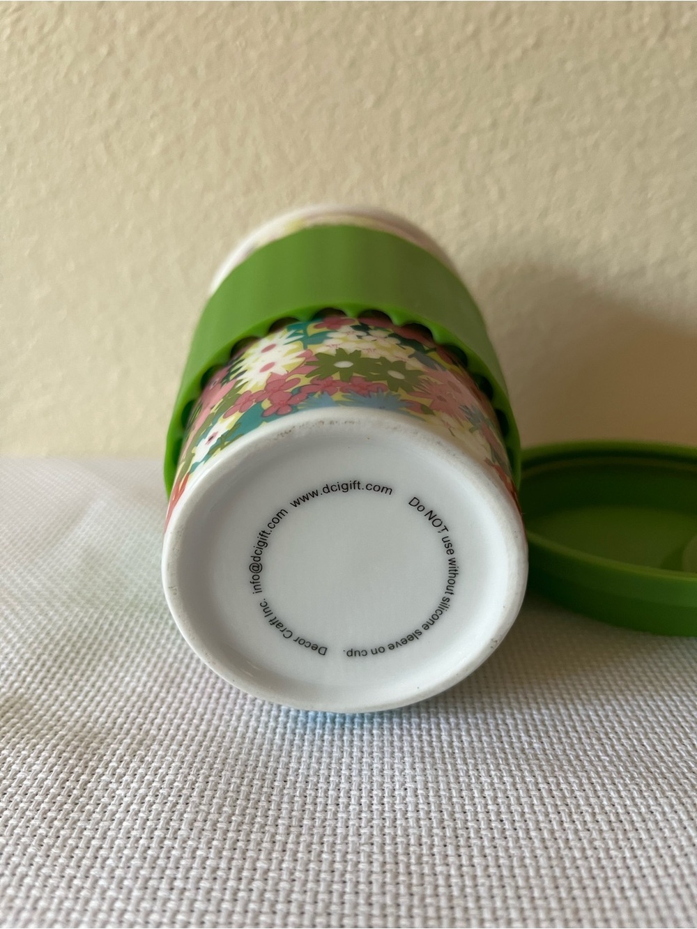 Floral Ceramic Travel Mug with Green Silicone Lid & Sleeve by DCI - Picture 4 of 5